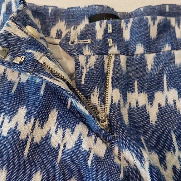 J. Crew Blue/White Ikat Zig Zag Shorts Women's Size 00 - Picture 3 of 9